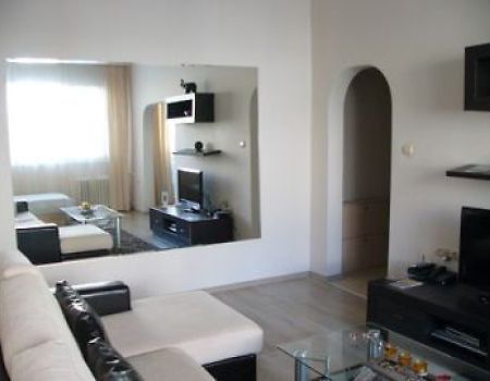 Vip Apartments - Lyuben Karavelov Street ソフィア エクステリア 写真